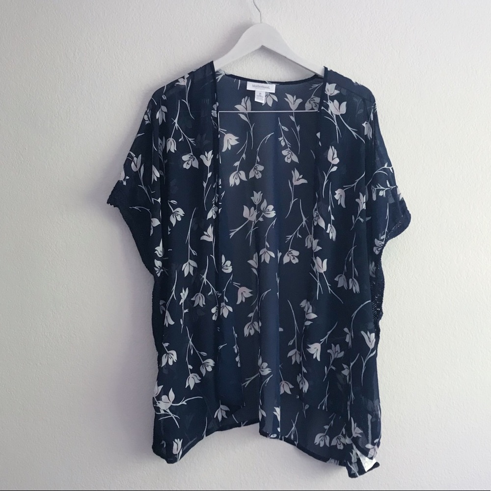 SALE ❗️Motherhood Maternity Floral Kimono